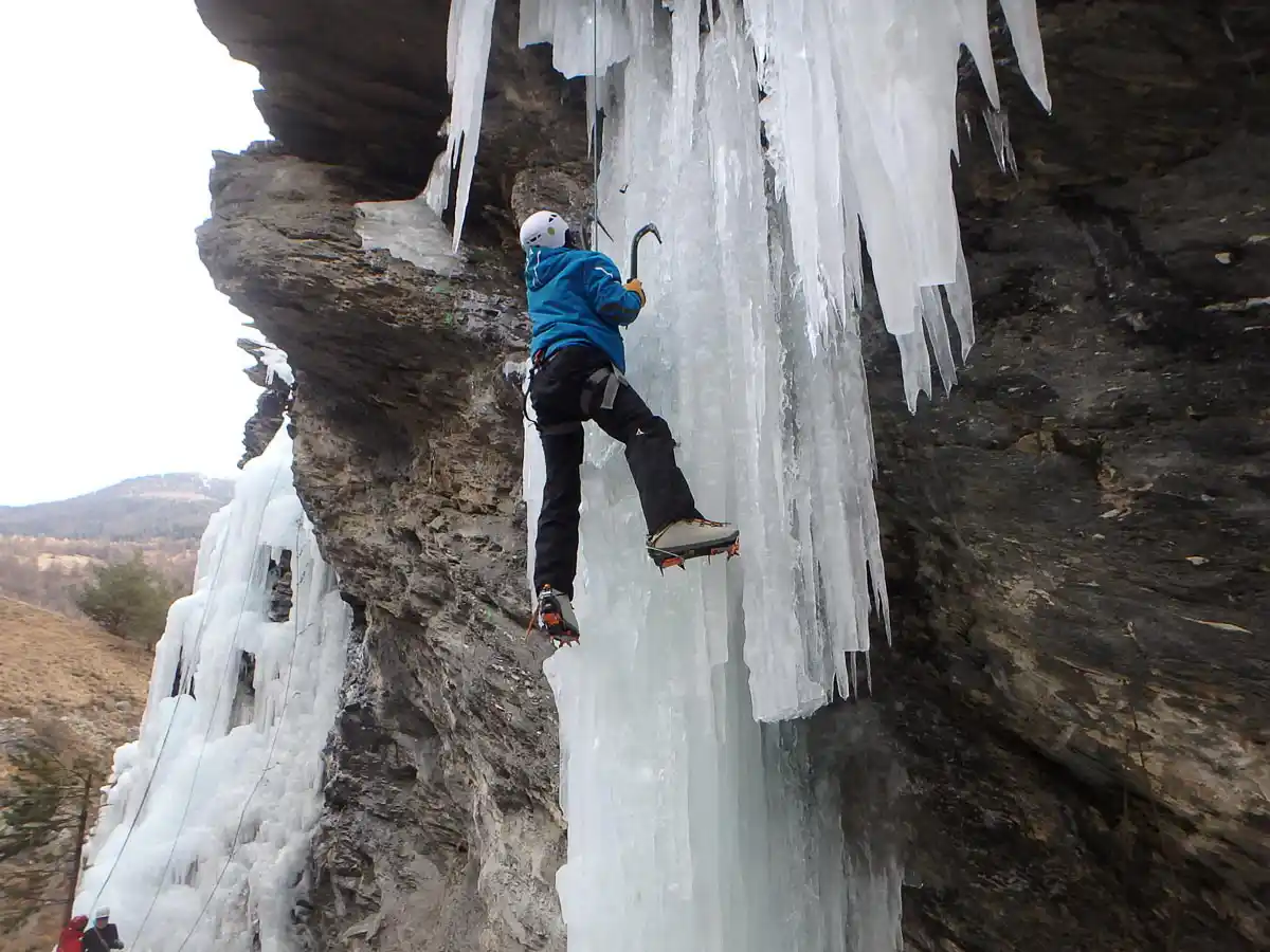 ice climbing in the Southern French Alps (1 of 1)-3.webp